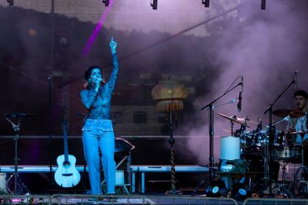 Maja Keuc s skupino (7)